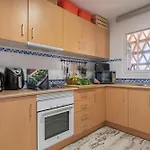 Luxury Golf, Pool & Pet Retreat - Happy Apartament